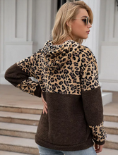 Load image into Gallery viewer, Leopard Print Pullover
