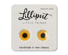 Load image into Gallery viewer, Sunflower Earrings

